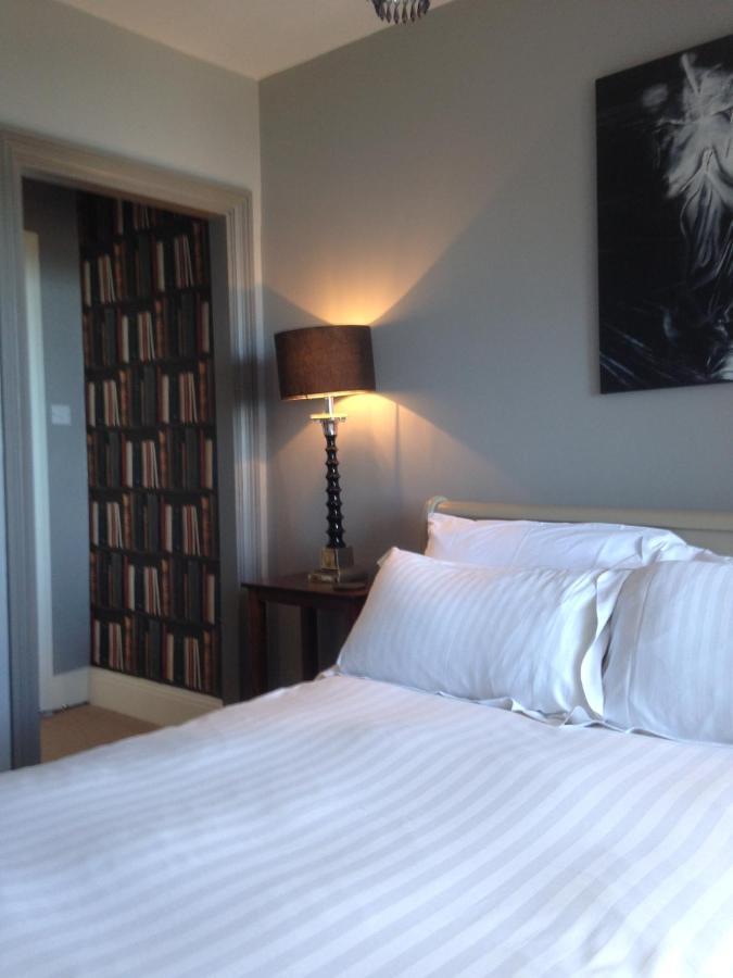The White House Hotel New Quay Cameră foto
